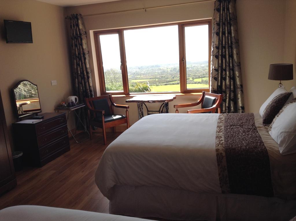 Benbulben Farmhouse B&B Drumcliff Room photo